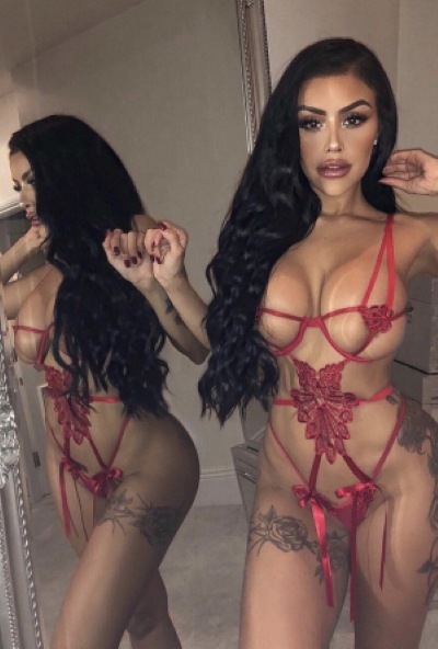 Harmony - Montreal female stripper for corporate and retirement parties